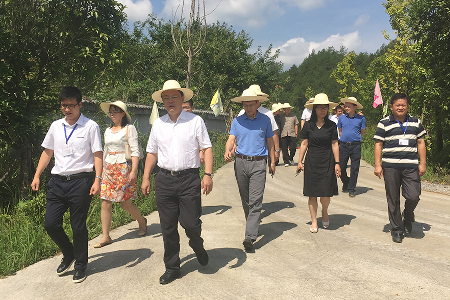 F:\2015-2018年OA文件 电视机媒体播放图设计\2018-OA文件 电视机媒体播放图设计\2018.07.31-中央党校副校长王东京考察调研北京资源不朽情缘官网集团\01.jpg F:\2015-2018年OA文件 电视机媒体播放图设计\2018-OA文件 电视机媒体播放图设计\2018.07.31-中央党校副校长王东京考察调研北京资源不朽情缘官网集团\01.jpg