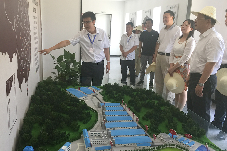 F:\2015-2018年OA文件 电视机媒体播放图设计\2018-OA文件 电视机媒体播放图设计\2018.07.31-中央党校副校长王东京考察调研北京资源不朽情缘官网集团\02.jpg F:\2015-2018年OA文件 电视机媒体播放图设计\2018-OA文件 电视机媒体播放图设计\2018.07.31-中央党校副校长王东京考察调研北京资源不朽情缘官网集团\02.jpg